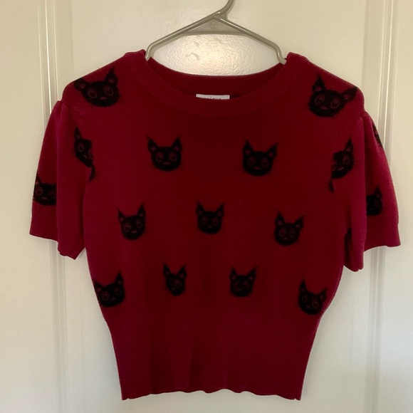 Unique Vintage Red Crop Sweater with Cats - Picture 4 of 4